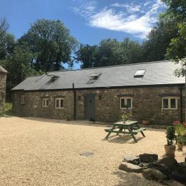 Crymlyn barn，位于Llanwrda的酒店