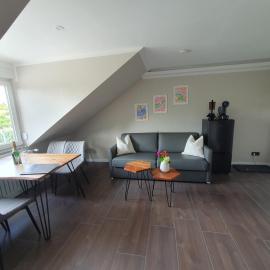 Neumühler Hof - moderne Ferienwohnung "Janica" mit entspannte Lage, kurze Fahrt zur Stadt mit kostenfreien Wlan und Netflix