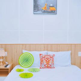 Khách Sạn Toàn Yến - Nhơn Lý，位于Hưng Lương的酒店
