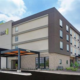 Home2 Suites By Hilton Bettendorf Quad Cities，位于贝滕多夫的酒店