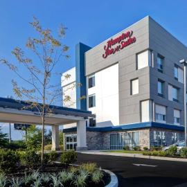 Hampton Inn & Suites Deptford, Nj，位于德普特福德的酒店