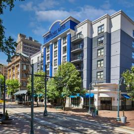 SpringHill Suites Memphis Downtown，位于孟菲斯的酒店