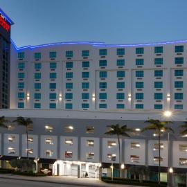 Crowne Plaza Hotel & Resorts Fort Lauderdale Airport/ Cruise by IHG,位于劳德代尔堡的酒店