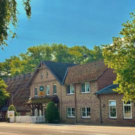 Landhotel Vessens Hoff,位于诺尔登堤岸布赫霍尔茨的酒店