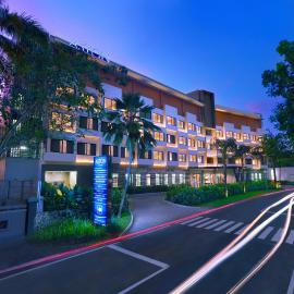 Aston Anyer Beach Hotel，位于安耶尔的酒店