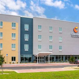 Comfort Inn & Suites Destin near Henderson Beach，位于德斯坦的酒店
