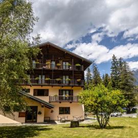 Alpine Forest Hotel & Restaurant，位于尚波吕克的酒店