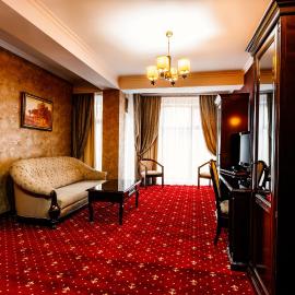 President Resort Hotel,位于基希讷乌的酒店