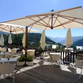 Hôtel Restaurant Le Chalet d'Auron et Spa Inclus，位于欧龙的酒店