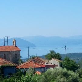 Manto Apartments Lefkada，位于Évyiros的酒店