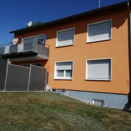 Ruhige Ferienwohnung am Waldrand.，位于Wildflecken的酒店