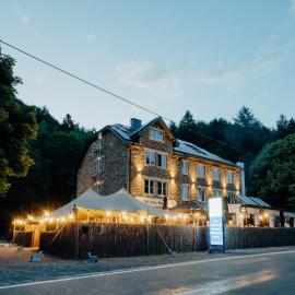 Café Coureur Houffalize，位于胡法利兹的酒店