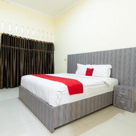 RedDoorz At Pariban Homestay Parbaba，位于Sinabono的酒店