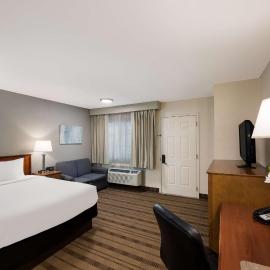 SureStay Plus by Best Western Woodbury Inn，位于伍德伯里的酒店