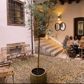 Quartier Leon Hostel Jabalquinto，位于莱昂的酒店