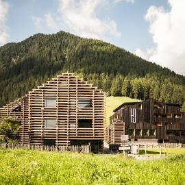 Hotel Jaufentalerhof，位于拉辛的酒店