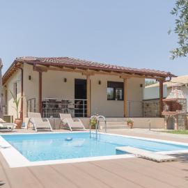 LUXURY VILLAS ELENI STEFI，位于萨索斯的酒店
