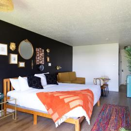 Hotel McCoy College Station - Art, Libations, Pool Society,位于大学城的酒店