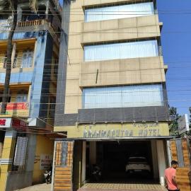 The Brahmaputra Hotel,位于Dhuburi的酒店