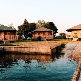 Luxury Lake Lodge，位于Alphen的酒店