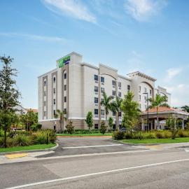 Holiday Inn Express & Suites - Miramar by IHG，位于米拉玛的酒店