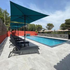 Urban Style Cannes Mouans-Sartoux，位于穆昂萨尔图的酒店