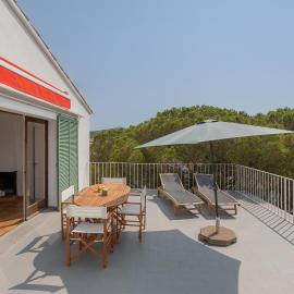 Apartamentos CASA MAREA Calella Palafrugell con Parking，位于卡莱利亚德帕拉弗鲁赫尔的酒店