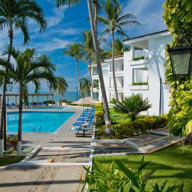 Vista Vallarta All Suites On The Beach，位于布塞里亚斯的酒店