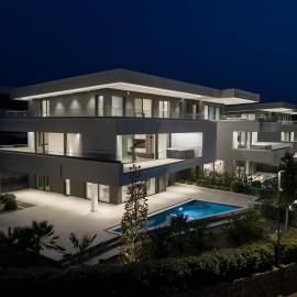 HADRIE LUXURY RESORT AND VILLAS Azimut，位于马林斯卡的酒店