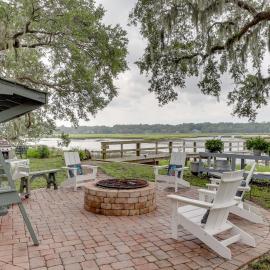 Secluded Birders Paradise: Fishing Dock & Fire Pit，位于费南迪纳比奇的酒店