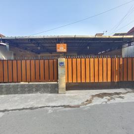 Griyo Mondoliko Homestay Jogja，位于日惹的酒店