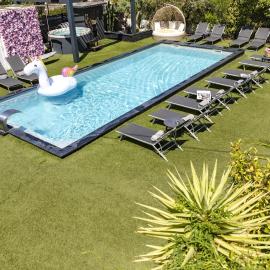 Hôtel Eden Cassis - centre-ville- piscine chauffée, jacuzzi et sauna - parking privé，位于卡西斯的酒店