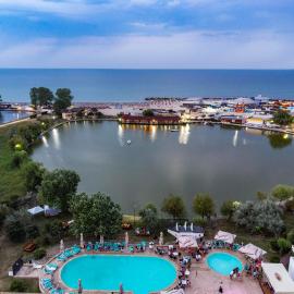 COMPLEX TISMANA 3* ALL INCLUSIVE，位于朱庇特的酒店
