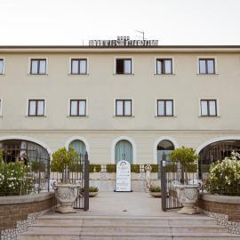Hotel St. Giorgio，位于卡斯泰尔圣焦尔焦的酒店