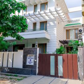 Ahuja Residency Cyber City I,位于古尔冈的酒店