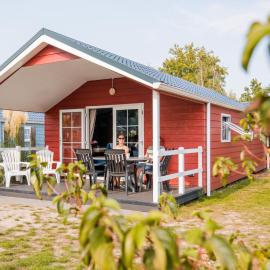 Chalet with covered terrace in the Leukermeer，位于威尔的酒店
