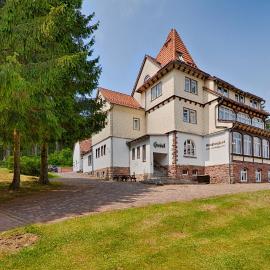 Hotel und Berggasthof Spießberghaus am Rennsteig，位于腓特烈罗达的酒店