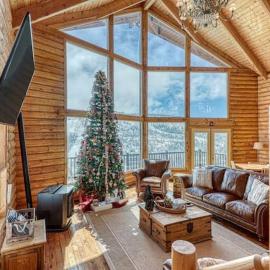 Spectacular Chalet overlooking the ski slopes，位于布赖恩峰的酒店