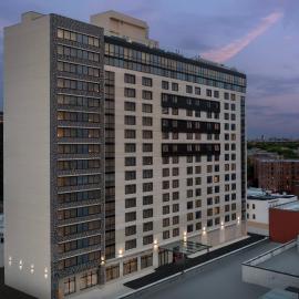 SpringHill Suites by Marriott New York Queens，位于皇后区的酒店