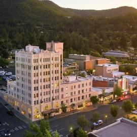 Ashland Springs Hotel,位于阿什兰的酒店