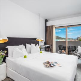 Kalypso Suites Hotel - Adults Only，位于伊罗达的酒店