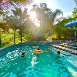 AQUA CEIBA Hotel Spa Aventuras y Eventos，位于Jalcomulco的酒店
