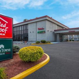 HomeTowne Studios by Red Roof Painted Post，位于佩恩提德波斯特的酒店