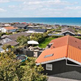 4 Bedroom Beautiful Home In Slagelse，位于斯劳厄尔瑟的酒店