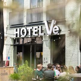 Hotel Vé，位于梅赫伦的酒店