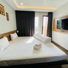 HOTEL ROYAL VANILLA,位于西里古里的酒店