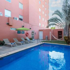 City Express Junior by Marriott Merida Altabrisa，位于梅里达的酒店