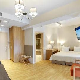 Phidias Piraeus Hotel，位于比雷埃夫斯的酒店