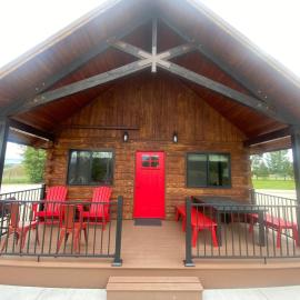SkyWater Cabins，位于Hamilton的酒店