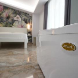 Harmony Tropea Rooms & Suites，位于特罗佩阿的酒店